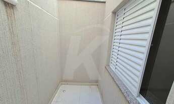 Imagem 2: Apartamento 1 quarto, sala, cozinha e banheiro. Prédio com elevador