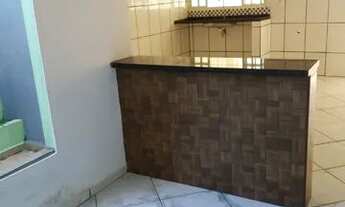 Imagem 2: Aluga-se apartamento térreo com quintal no bairro Laranjeiras