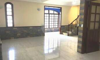 Imagem 3: Casa com sete dormitórios, piscina, churrasqueira, cinco vagas [VP