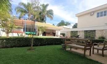 Imagem 7: Linda casa, em Condomínio de Alto Padrão, disponível para venda/locação. 650 m² com 4 suít