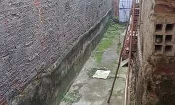 Imagem 7: Vendo casa 2 quartos,terraço,sala,cozinha e area para estender e lavar.....na escritura