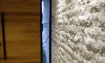 Imagem 5: Casa de condomínio para venda possui 340 metros quadrados com 4 quartos