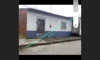 Imagem 2: Casa ao lado do nascente quintal