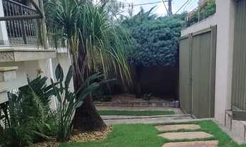 Imagem 2: Vendo ou Alugo Casa e terreno localizado entre duas esquinas na Avenida Vilas Lobos