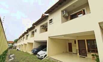 Imagem: Casa Condomínio em Porto Alegre, no bairro