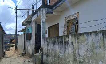 Imagem 6: Vende-se ou troca, casa por trás da sucata de Valtinho