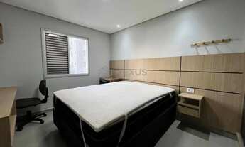 Imagem 4: Apartamento reformado com varanda e lazer a uma quadra da Praia das Pitangueiras, Guaruja