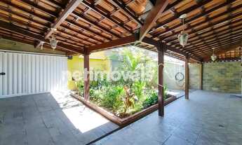 Imagem 2: Excelente Casa de Dois Andares à Venda no Bairro Sagrada Família - Belo Horizonte/MG