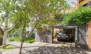 Imagem 2: Casa de 5 dormitórios no Bairro Menino Deus próxima a Orla do Guaíba