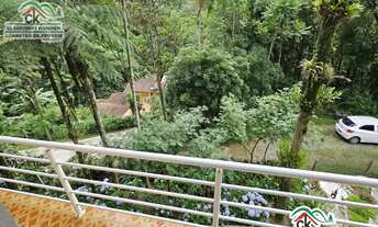 Imagem 6: Casa estilo chalé de tijolo a vista com três pavimentos em Águas Mornas