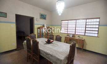 Imagem 2: Casa à venda, 4 quartos, Centro - Uberlândia/MG - Rotina Imobiliária