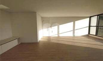 Imagem 6: Duplex para venda possui 185 metros quadrados com 3 quartos em Santo Inácio - Curitiba - P