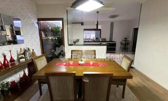 Imagem: Belíssima casa a Venda Jd Maria Luiza