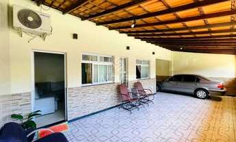 Imagem: Vendo Linda Casa de 3 Quartos com Quintal