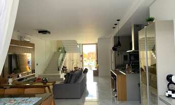 Imagem 3: Casa de condomínio sobrado para venda possui 306 metros quadrados com 3 quartos