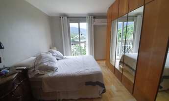 Imagem 2: Lindo apartamento mobiliado com móveis de muito bom gosto na Timóteo da Costa, alto Leblon