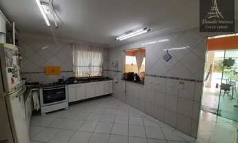 Imagem 4: Casa de condomínio arua para venda possui 285 metros quadrados com 5 quartos