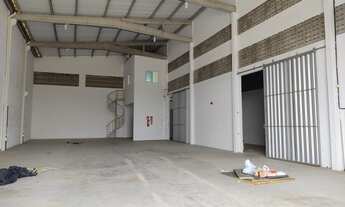 Imagem 7: Alugo Galpão Galpão / depósito com aluguel por R$4.000 /mês