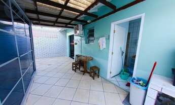 Imagem 2: FLORIANóPOLIS - Casa Padrão - Saco dos Limões