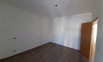 Imagem 4: Sobrado novo no bairro de Santa Terezinha