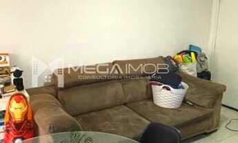 Imagem 3: Apartamento 2/4, sala, cozinha, área de serviço, banheiro social e varanda. Imóvel em perf