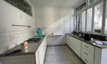 Imagem 7: Casa para aluguel possui 258 metros quadrados com 3 quartos em Gávea - Rio de Janeiro - RJ