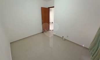 Imagem 5: Apartamento, dois dormitórios,uma vaga de garagem, andar baixo. [VP