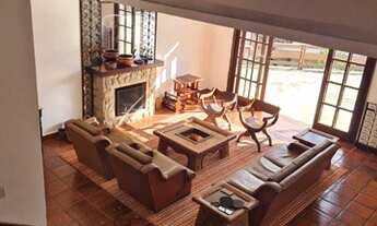 Imagem 5: Casa 4 quartos com varanda, salão com lareira, terraço, banheiro social, cozinha, área de