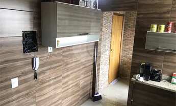 Imagem 7: Apartamento reformado, ótima localização, varanda, sala, dois dormitórios sendo um suíte