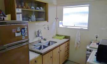 Imagem 4: Apartamento para venda possui 74 metros quadrados com 2 quartos em Enseada - Guarujá - SP