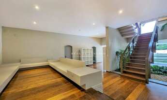 Imagem 3: Casa Rua Fechada - 5 suítes - 8 vagas - piscina