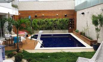 Imagem: Linda casa na mata da praia em vitória