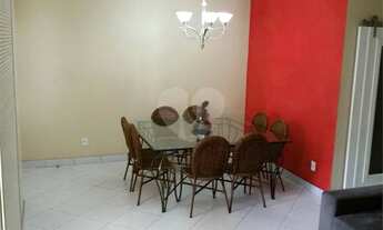 Imagem 2: Casa duplex, localizada no Jardim América