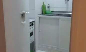 Imagem 4: Ipanema, 36 m2 com sala e quarto separados e cozinha com espaço para seus eletrodoméstico