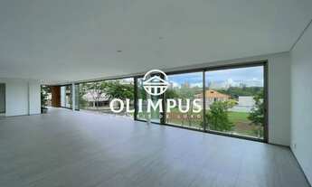 Imagem 7: 650m² de Sofisticação, Conforto e Integração com a Natureza