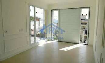 Imagem 7: Sobrado à venda em Santana de Parnaíba, Alphaville, com 3 suítes, com 275 m², Residencial