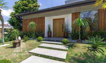 Imagem 2: RR7582 Casa 600m² CONDOMÍNIO RESIDENCIAL 10 - OPORTUNIDADE - 3 Suítes 4 Vagas - Santana de