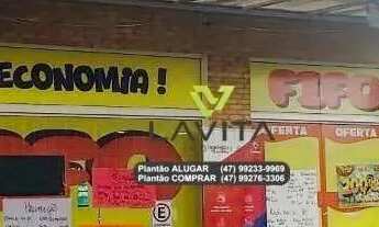 Imagem 3: Loja Fifo Equipada e com Clientela Formada em corredor de serviço no Bairro da Velha em Bl