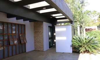 Imagem 4: Casa de condomínio para venda possui 377 metros quadrados com 4 quartos