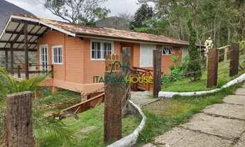 Imagem 2: Imóvel para venda possui 210 metros quadrados com 4 quartos em Itaipava - Petrópolis - RJ