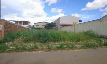 Imagem: Lote/Terreno amplo com 424 metros quadrados