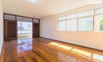 Imagem 2: Apartamento com 210m² e 3 quartos