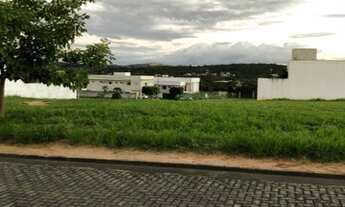 Imagem 6: Condomínio Alphaville - Lote de 597 m², sombra, escriturado por 549.999