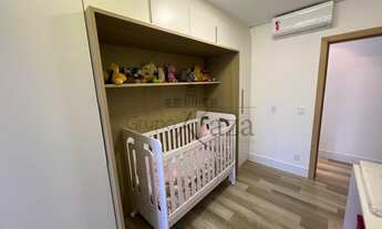 Imagem 4: Casa de condomínio para venda possui 469 metros quadrados com 5 quartos