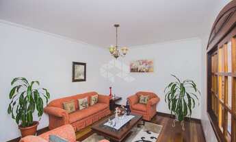 Imagem 2: Sobrado para venda tem 257 metros quadrados com 3 quartos em Igara - Canoas - RS