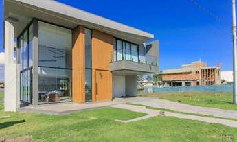 Imagem 5: Casa de condomínio para venda possui 406 metros quadrados com 3 quartos