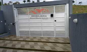 Imagem 2: Casa para venda com 98 metros quadrados com 3 quartos