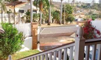 Imagem 2: Casa para venda possui 350 metros quadrados com 3 quartos em Ribeirânia - Ribeirão Preto