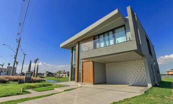 Imagem 7: Casa de condomínio para venda possui 406 metros quadrados com 3 quartos