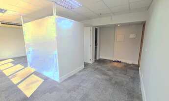 Imagem 4: Ótima sala comercial no condomínio Barra Prime